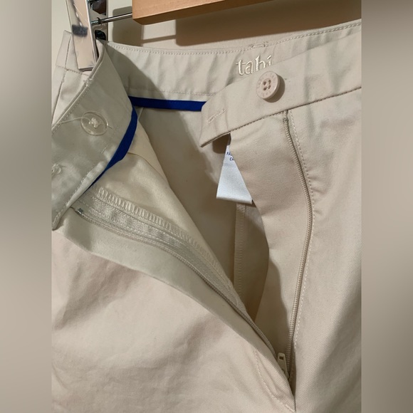 Women’s Tabi golf shorts - new without sale tags - Picture 4 of 9
